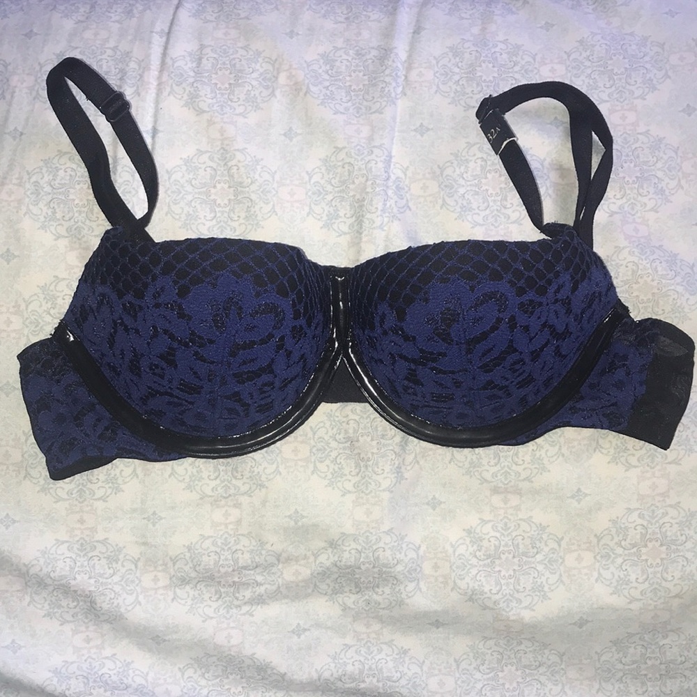 NWT VICTORIAS SECRET VERY SEXY BALCONET BRA SZ 32A